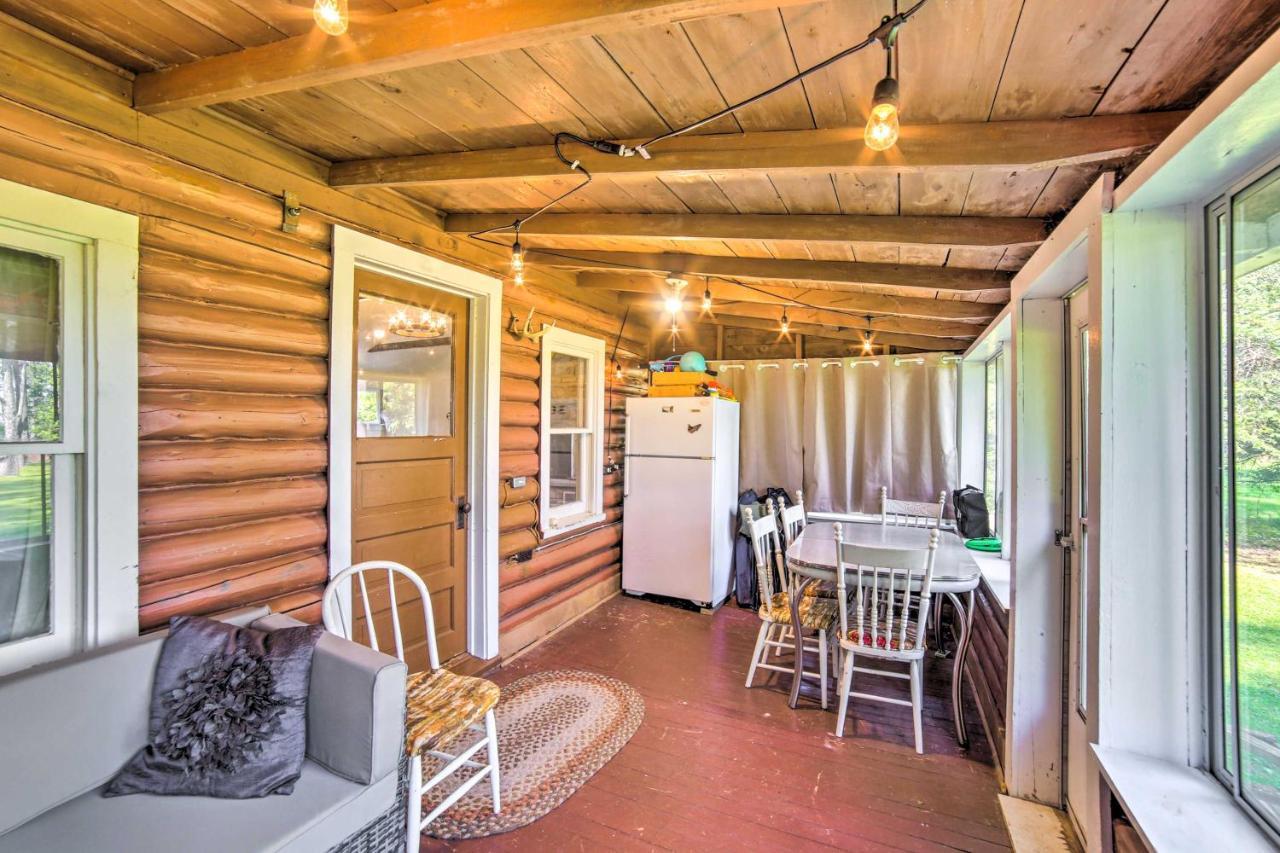 Crivitz Lakefront Escape With Boat Dock And Slip! Villa ภายนอก รูปภาพ