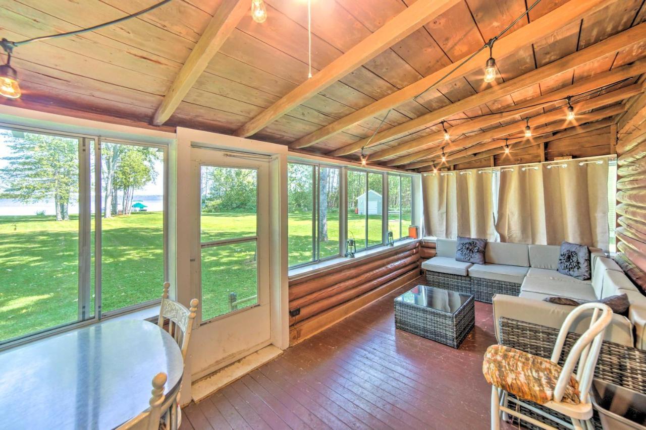Crivitz Lakefront Escape With Boat Dock And Slip! Villa ภายนอก รูปภาพ