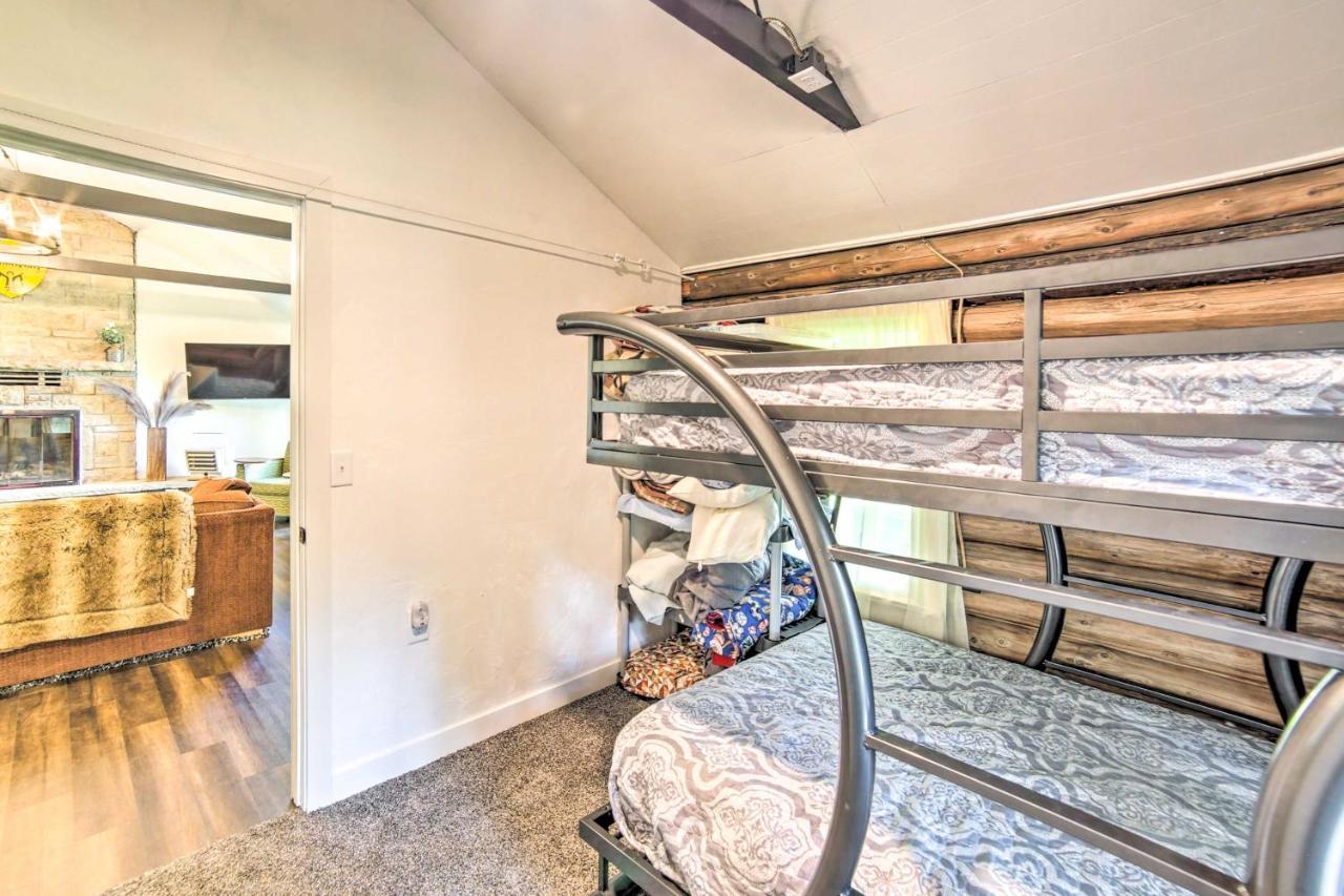 Crivitz Lakefront Escape With Boat Dock And Slip! Villa ภายนอก รูปภาพ
